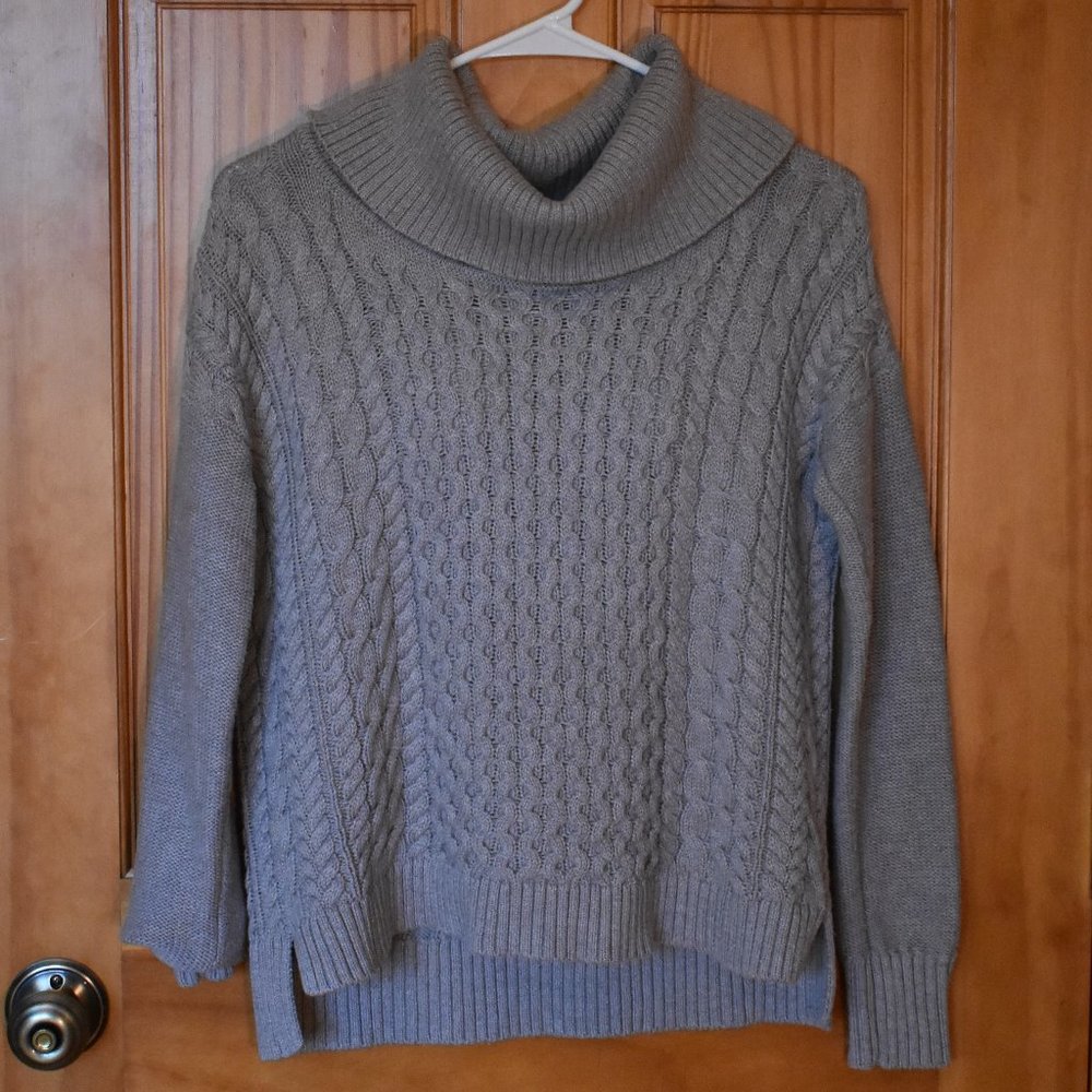 American Eagle Cable Knit Tan Sweater Size S/P